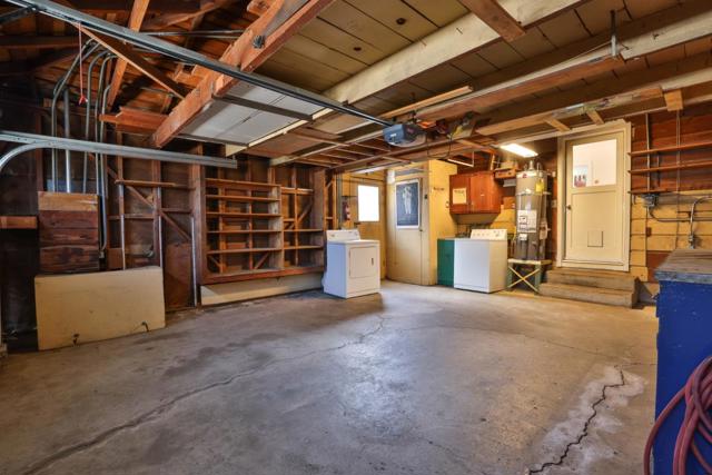 1621 Brittan Avenue, San Carlos CA: https://media.crmls.org/mediaz/788436d6-38c0-4426-b5c9-e590be9e8562.jpg