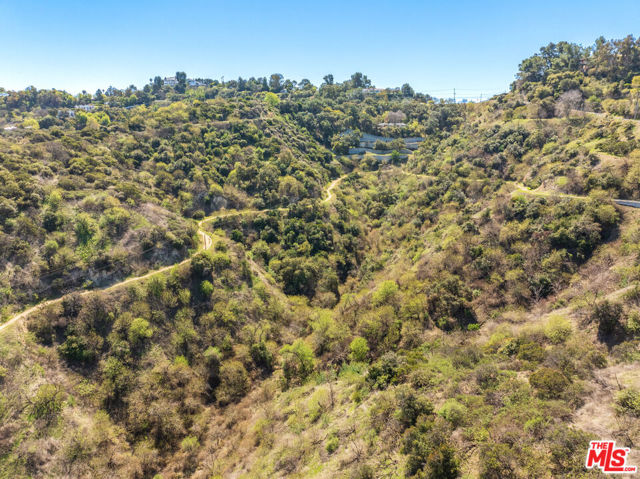 13420 Sidney Drive, Sherman Oaks CA: https://media.crmls.org/mediaz/78845722-2764-4911-a7d0-06767862f900.jpg