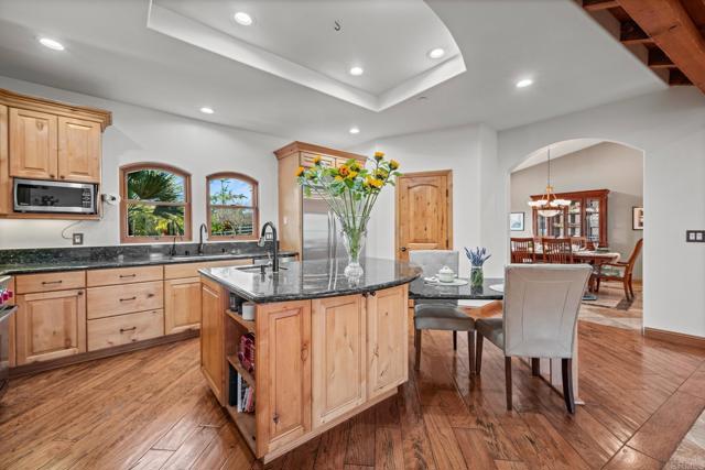 15636 Sage Hill Drive, Ramona CA: https://media.crmls.org/mediaz/788474a9-ebe4-4e3d-b476-cf1a5f6f2392.jpg