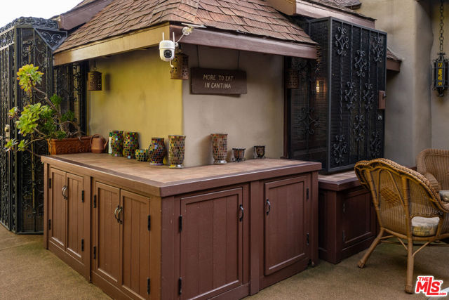 769 Bonita Drive, South Pasadena CA: https://media.crmls.org/mediaz/788532e9-c31c-4714-a041-e4d6b3a8eb39.jpg