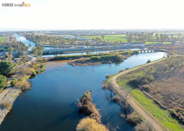 3870 Orwood Road, Brentwood CA: https://media.crmls.org/mediaz/78856528-e380-4a75-ac0c-76a80ddce3dd.jpg