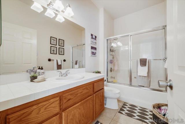 15397 Rock Creek Ln, El Cajon CA: https://media.crmls.org/mediaz/7885ce80-db09-4af2-bf8a-15364890168f.jpg