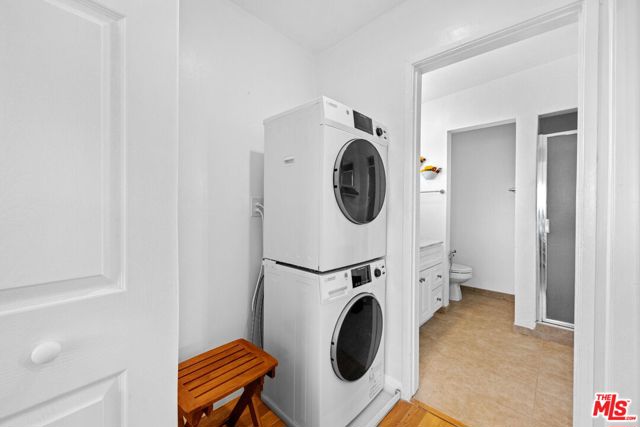 1225 Washington Avenue, Santa Monica CA: https://media.crmls.org/mediaz/78863558-393b-4fe7-bc6b-e142b900aacc.jpg