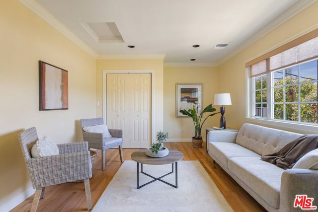 2249 Linnington Avenue, Los Angeles CA: https://media.crmls.org/mediaz/7886516f-ba2e-4692-8f22-5cd9f8a380c4.jpg