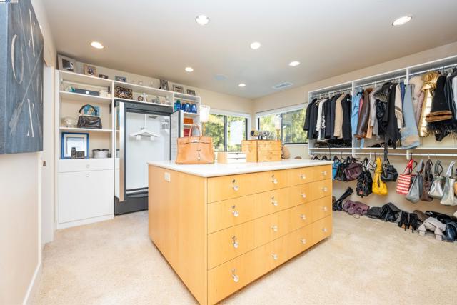 4478 Deer Ridge Rd, Danville CA: https://media.crmls.org/mediaz/78866420-25be-44ce-ad04-bec76db75b8f.jpg