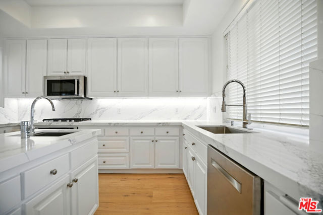 6440 Lunita Road, Malibu CA: https://media.crmls.org/mediaz/788691ad-d6c3-4c88-b0a9-add474ac6b7d.jpg