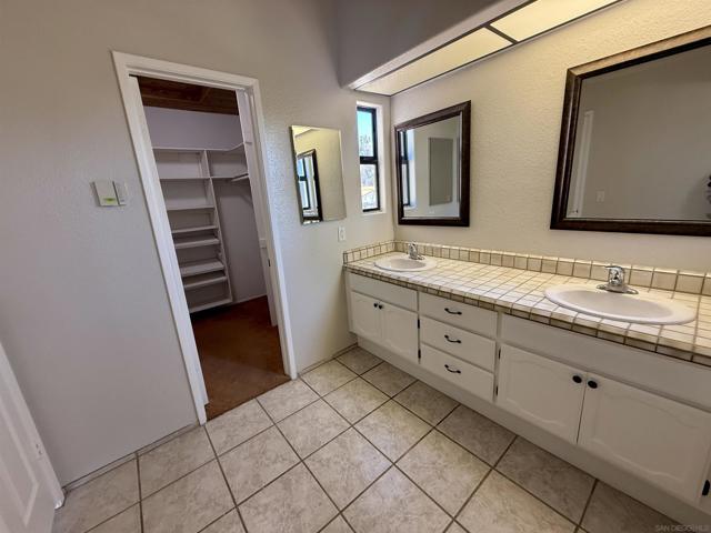 2237 Eucalyptus Ave, Escondido CA: https://media.crmls.org/mediaz/78871688-f8cb-47ca-851b-9edab4147846.jpg