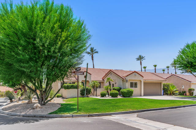 70920 Ironwood Drive, Rancho Mirage CA: https://media.crmls.org/mediaz/78871790-ec2c-435a-a4cd-4a5c49889e08.jpg