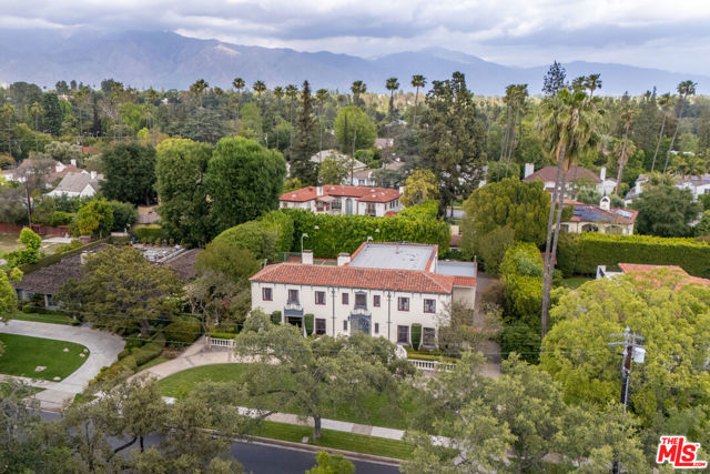 2086 S Oak Knoll Avenue, San Marino CA: https://media.crmls.org/mediaz/78884f84-a7a2-4c66-b52e-552162839199.jpg