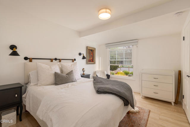 1009 Grandview Avenue, Ojai CA: https://media.crmls.org/mediaz/78888f1a-d3d1-47ef-b730-9c3a73d580ea.jpg