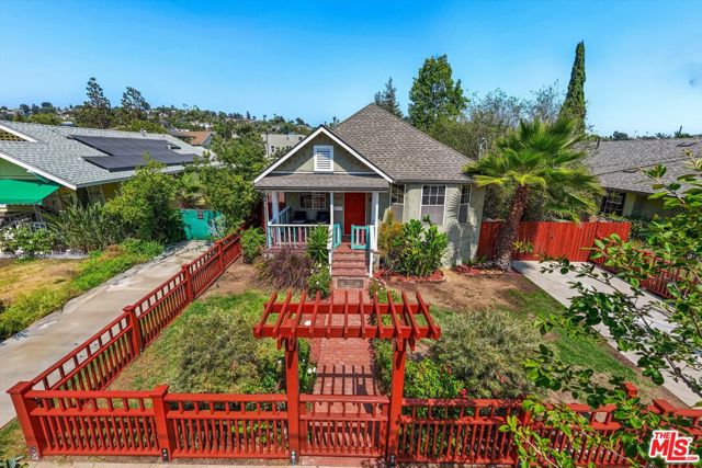1404 N Hoover Street, Los Angeles CA: https://media.crmls.org/mediaz/7888b705-906a-4387-a6d5-a61df182ee8c.jpg