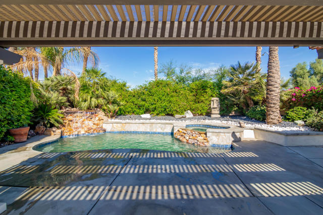 80501 Avenue 48, Indio CA: https://media.crmls.org/mediaz/7889bdb9-f436-4cde-9ebf-55fa32dcb42b.jpg