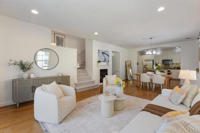 211 Okeefe Way, Mountain View CA: https://media.crmls.org/mediaz/7889d443-a685-4319-ac8b-47efd013ddaa.jpg