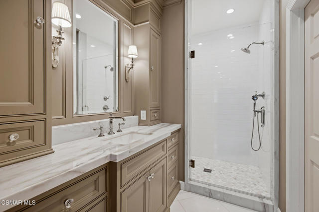 6 Bed Home for Sale in Agoura Hills, California