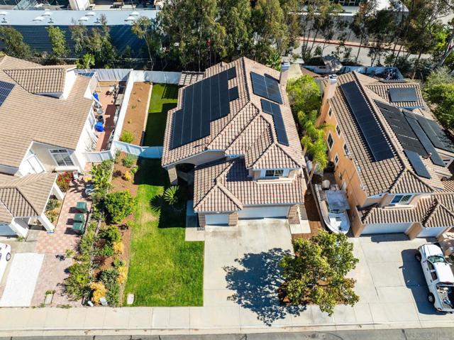 1187 Avenida Azul, San Marcos CA: https://media.crmls.org/mediaz/788a91d6-2bab-48f5-a385-c6a99e68ad48.jpg