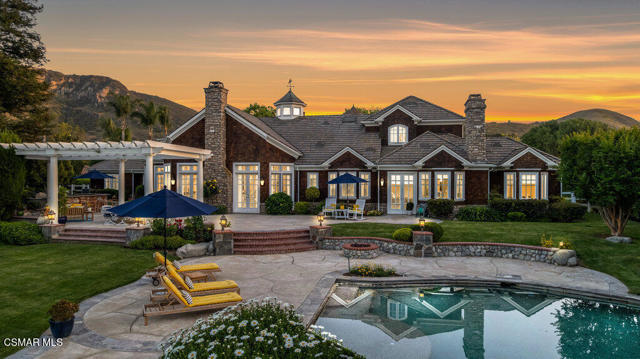 1816 Brittany Park Road, Camarillo CA: https://media.crmls.org/mediaz/788a9ec6-73f7-4da0-97da-e3c116056bbf.jpg