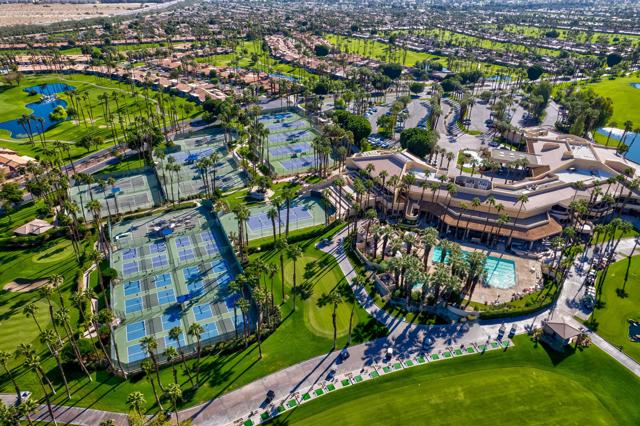 38348 Zinnia E Lane, Palm Desert CA: https://media.crmls.org/mediaz/788b0b24-9fc0-4b16-9d5e-c77c14f9d3fd.jpg