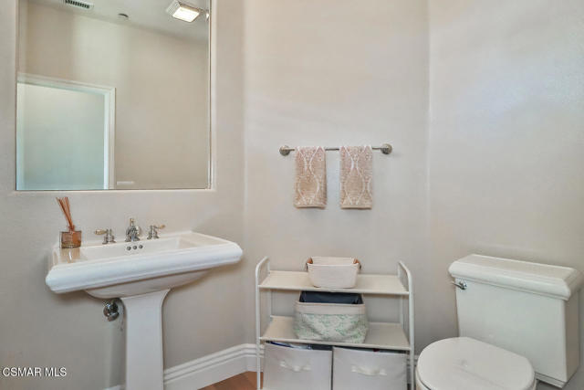 164 Via Sandra, Newbury Park CA: https://media.crmls.org/mediaz/788b245e-47d4-4863-9ff3-c301640e7862.jpg