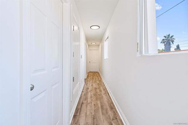 2418 W Lincoln St, Long Beach CA: https://media.crmls.org/mediaz/788b5e9d-a554-4c87-9b19-1c9f6ebee770.jpg