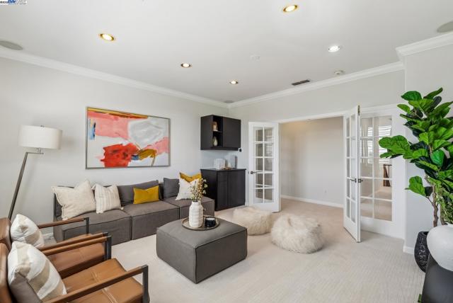 3879 Blackstone Ct, Castro Valley CA: https://media.crmls.org/mediaz/788ba027-6750-404a-b363-237efa4ae5a8.jpg