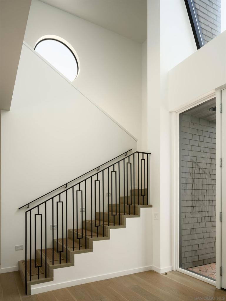 7747 Whitefield - photo 13