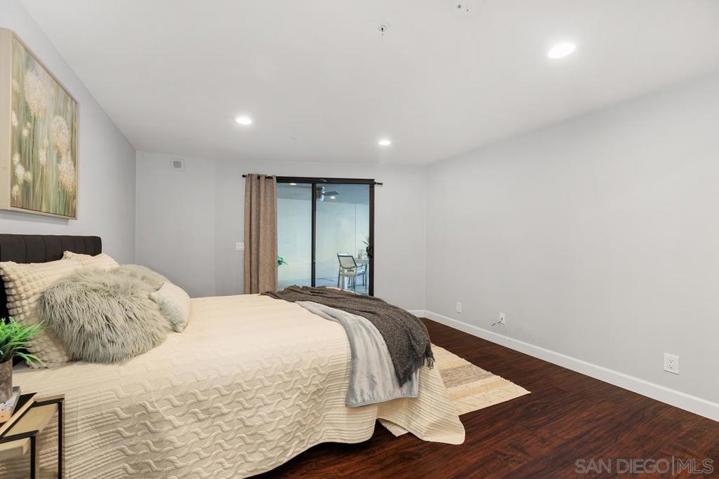 200 Harbor Dr - photo 20