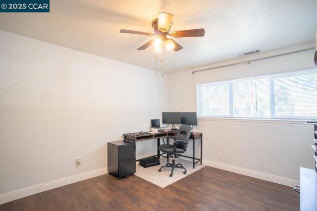 9 W Madill St, Antioch CA: https://media.crmls.org/mediaz/788e6a21-50c2-423e-8784-97c680da9224.jpg