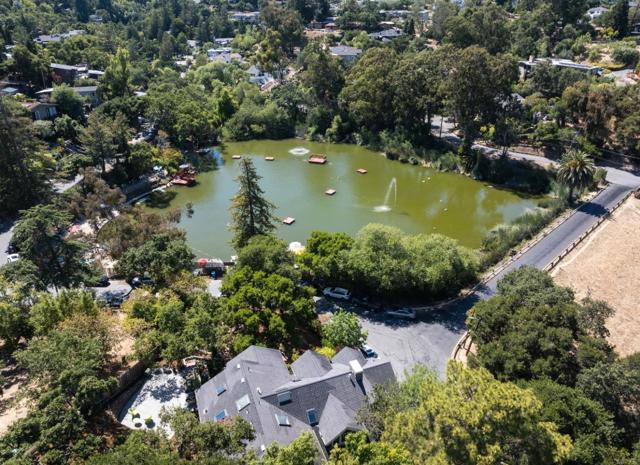 602 Vista Drive, Redwood City CA: https://media.crmls.org/mediaz/788f00f9-3c9a-461b-b840-008fce8d5584.jpg