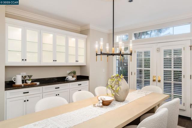 51 Brightwood Cir, Danville CA: https://media.crmls.org/mediaz/78900174-3e13-4dd4-a934-0281fe5aff8c.jpg