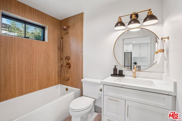 4034 Coolidge Avenue, Culver City CA: https://media.crmls.org/mediaz/78901507-6649-4c81-a92f-9179894c896a.jpg