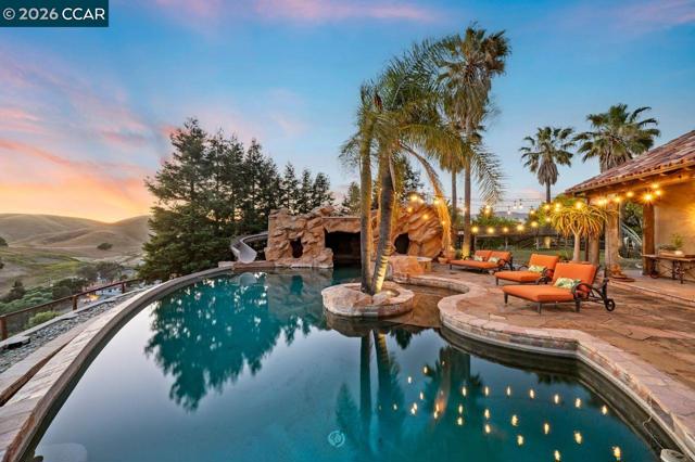 Image 43 of 60 For 1615 Lawrence Rd