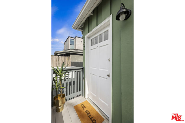 122 Thornton Place photo 6