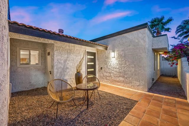 1862 N Nogales Way, Palm Springs CA: https://media.crmls.org/mediaz/78923a4d-36f6-41c4-bd4a-51d570024ee5.jpg