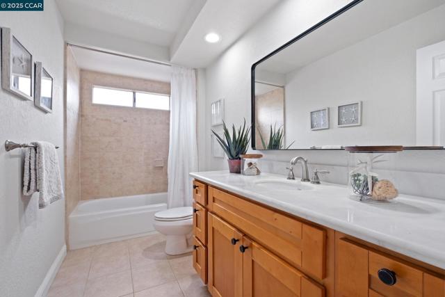 4728 Buckboard Way, Richmond CA: https://media.crmls.org/mediaz/78939a3f-a3b8-46d2-803b-e43d7cad35c3.jpg