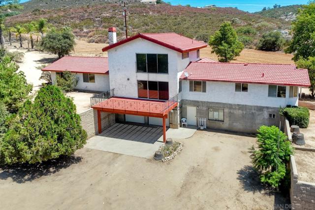 25861 E Old Julian Hwy, Ramona CA: https://media.crmls.org/mediaz/7893c9f2-81dd-4c4e-b2d9-ef24132dc8ba.jpg