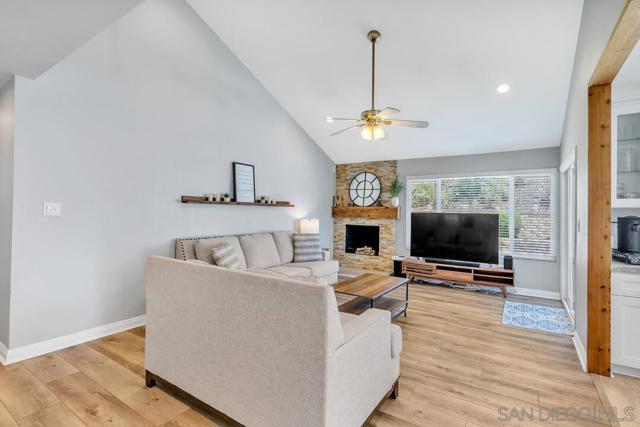 13533 Mora Cir, Poway CA: https://media.crmls.org/mediaz/7893d9cd-2fbf-497e-964e-f100c90556cf.jpg