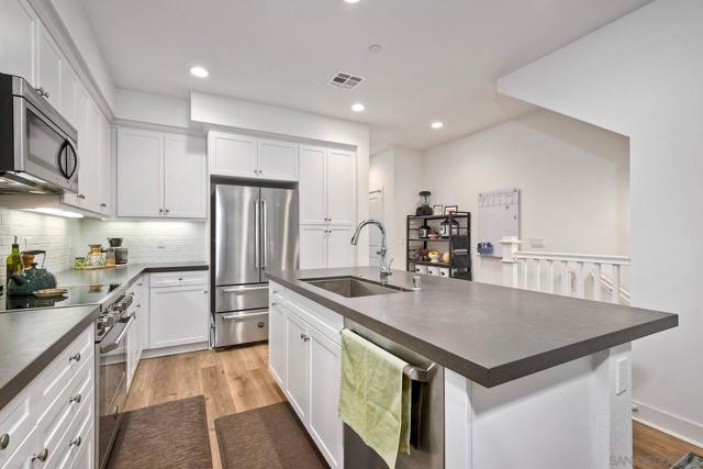 1103 Makena Way, Oceanside CA: https://media.crmls.org/mediaz/7893f5c6-0314-44ae-80bf-376fbd65fa7a.jpg