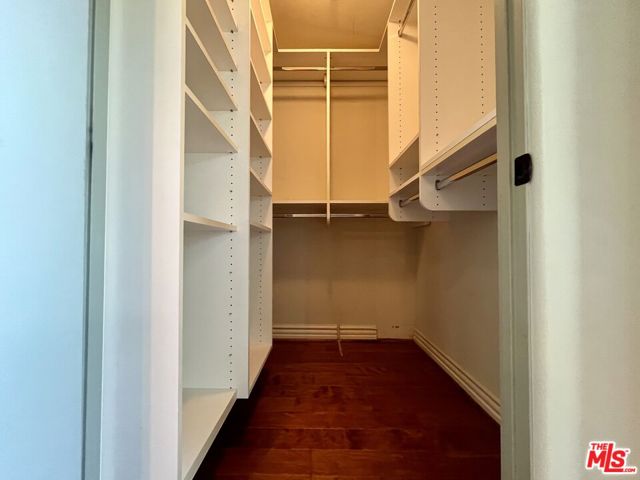 4301 Los Feliz Boulevard, Los Angeles CA: https://media.crmls.org/mediaz/789419e5-088b-4043-a3e6-4c3f875a6929.jpg