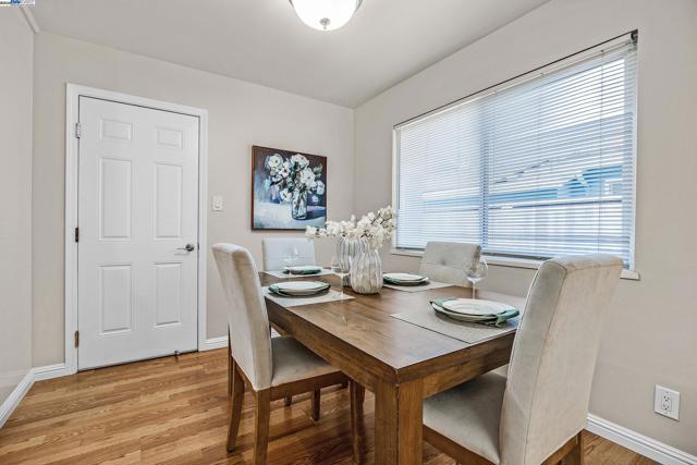 36560 Lakewood Dr, Newark CA: https://media.crmls.org/mediaz/78948c86-b85e-4cbc-b61c-c262bd24e20d.jpg