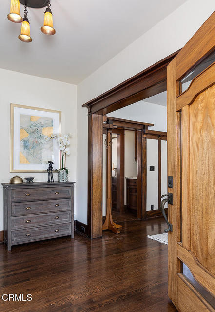 Detail Gallery Image 8 of 60 For 1361 Ridge Way, Pasadena,  CA 91106 - 5 Beds | 4/2 Baths