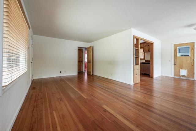 137 Whiting Road, Watsonville CA: https://media.crmls.org/mediaz/789527a7-c18c-43a5-9dcb-52b040e74723.jpg