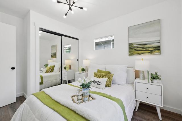 441 Vera Avenue, Redwood City CA: https://media.crmls.org/mediaz/78961dc6-872f-49c8-a013-0d4e2702f752.jpg