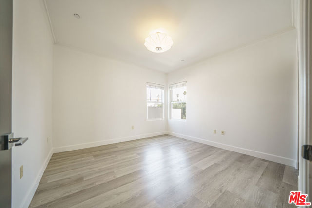 970 S St Andrews Place, Los Angeles CA: https://media.crmls.org/mediaz/7896ef72-d627-4346-b61f-30abe4869965.jpg