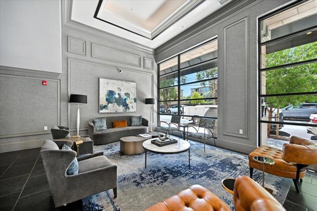657 Walnut Street, San Carlos CA: https://media.crmls.org/mediaz/78978aad-311b-4912-bd95-c2110d707098.jpg
