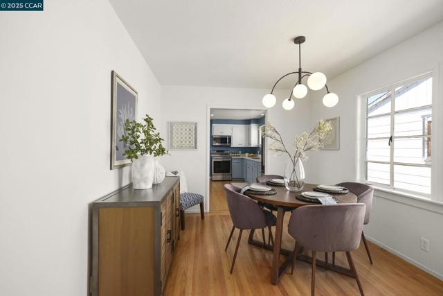 909 Elm St, El Cerrito CA: https://media.crmls.org/mediaz/78988e5e-51de-4ac1-84b5-ccf78f98deb7.jpg