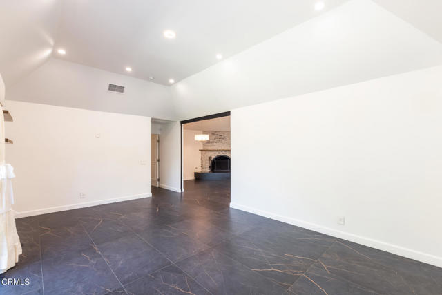Detail Gallery Image 8 of 74 For 7572 Mcgroarty Ter, Tujunga,  CA 91042 - 6 Beds | 6 Baths