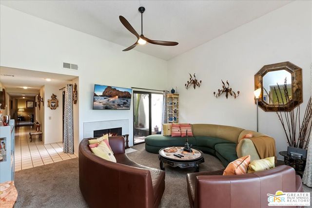 1326 N Tiffany Circle, Palm Springs CA: https://media.crmls.org/mediaz/78996289-67d1-42a4-8d4c-5fcd81225a77.jpg