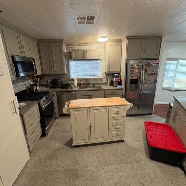 418 Pinefield, San Jose CA: https://media.crmls.org/mediaz/7899954a-39a1-4e9c-979f-73f21b33d4f3.jpg