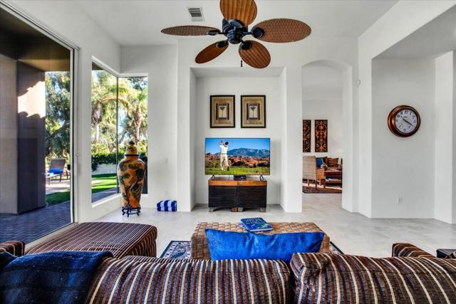 247 Loch Lomond Road, Rancho Mirage CA: https://media.crmls.org/mediaz/7899d75e-311b-4c9c-af77-59de24ef7e83.jpg