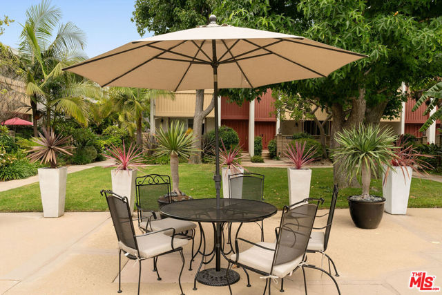 13245 Fiji Way, Marina del Rey CA: https://media.crmls.org/mediaz/789a1125-ad94-4154-8c1d-6fbec0fe1336.jpg